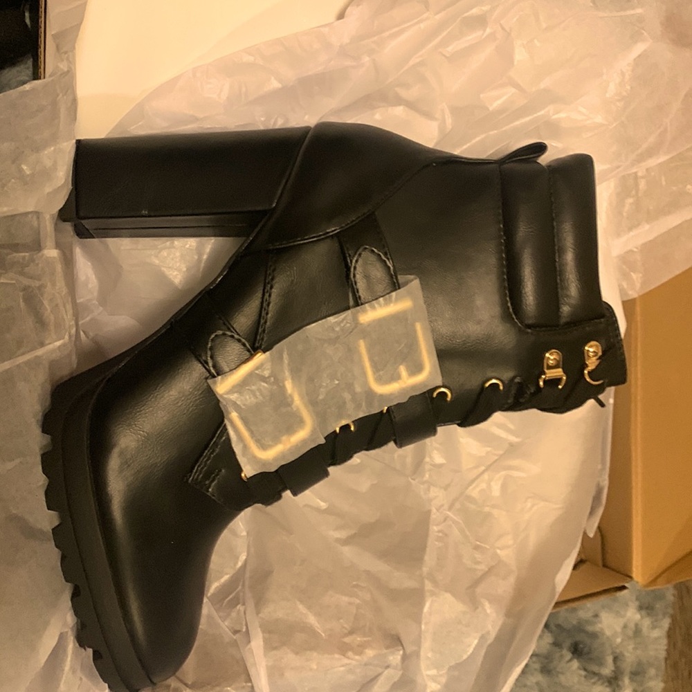 Size 11 combat boots